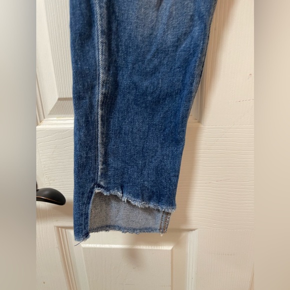 KanCan Medium Wash Distressed Crop Raw Hem Button Front Skinny Jeans Size 15/31 - Picture 3 of 12